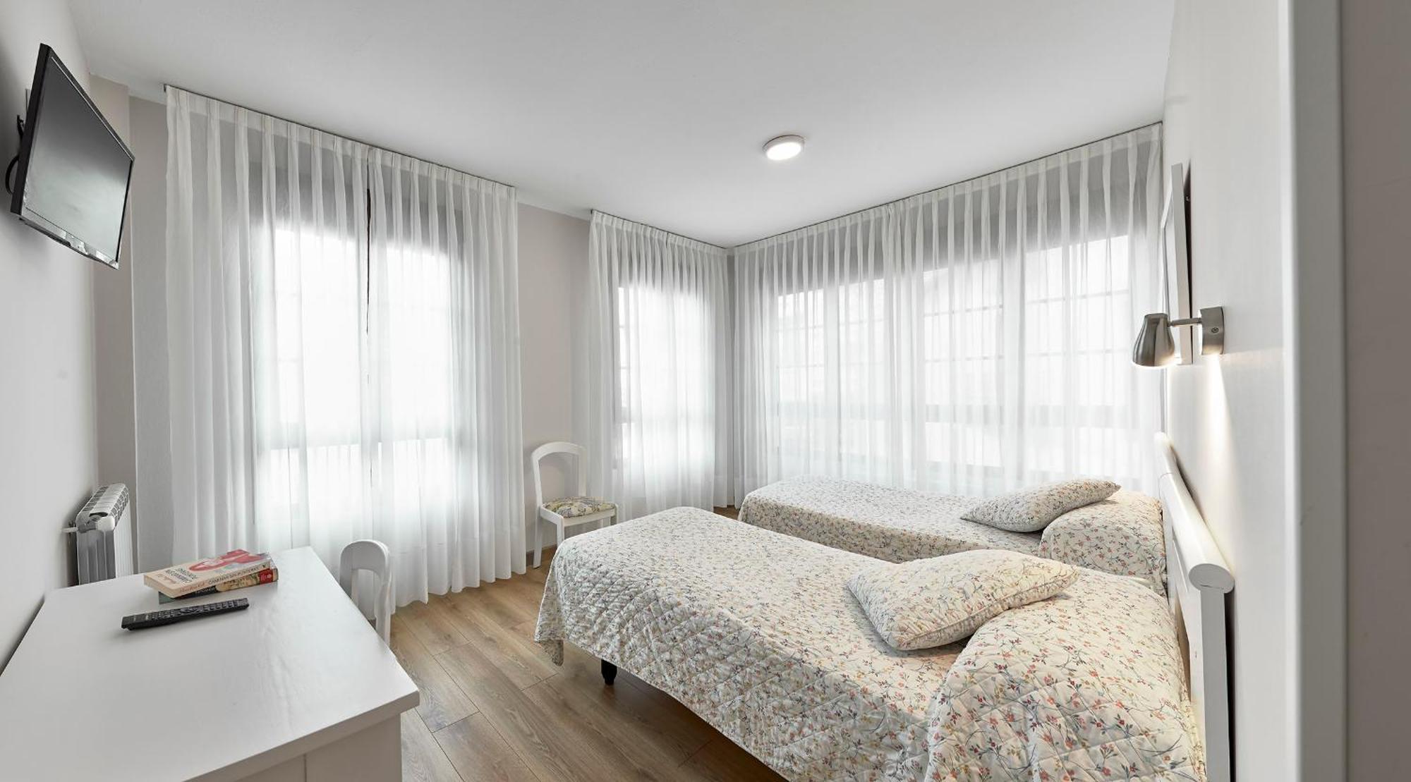 לוארקה Hotel Rico מראה חיצוני תמונה