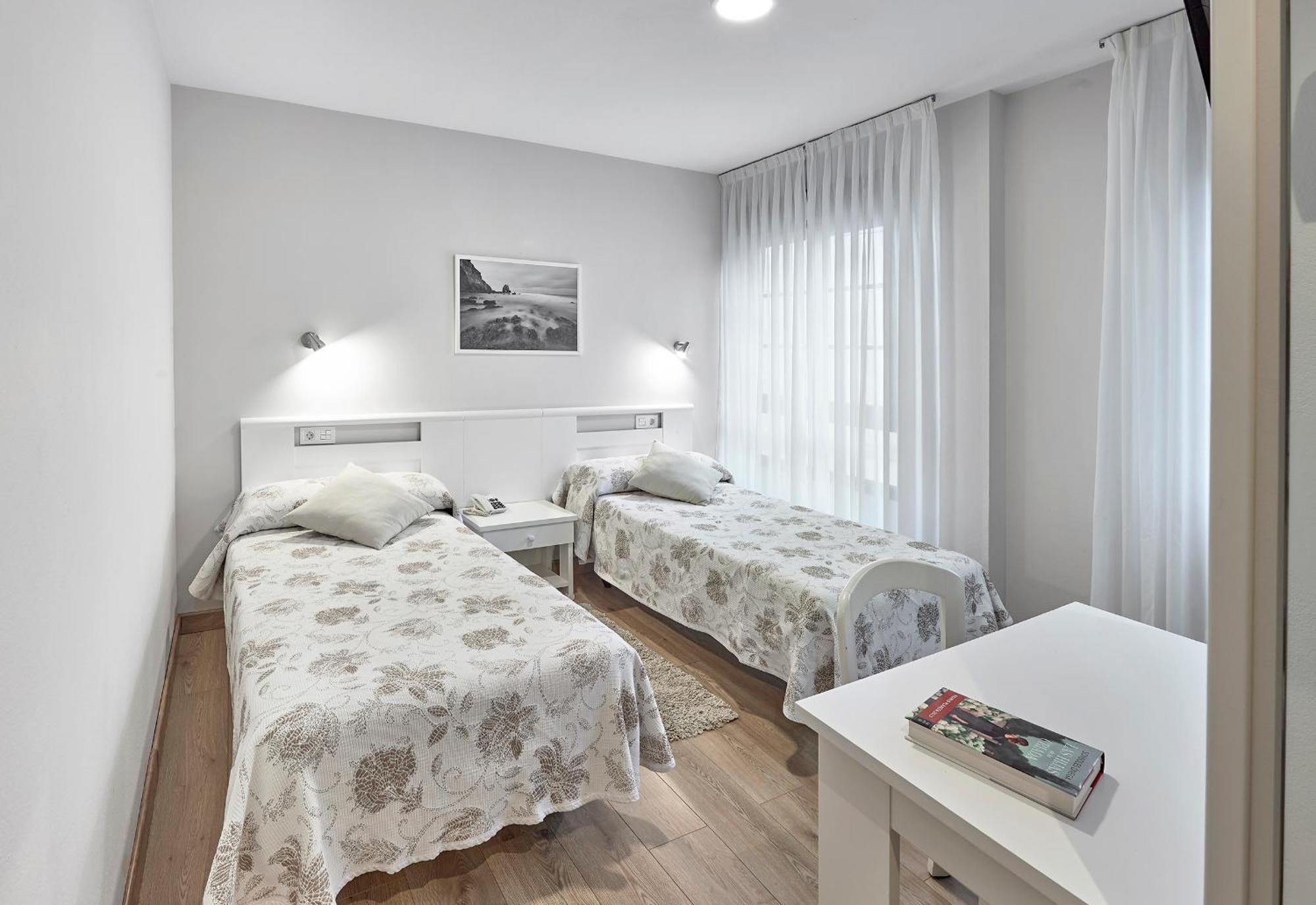 לוארקה Hotel Rico מראה חיצוני תמונה