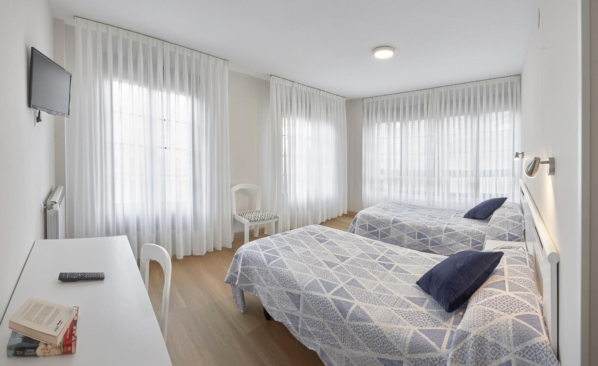 לוארקה Hotel Rico מראה חיצוני תמונה