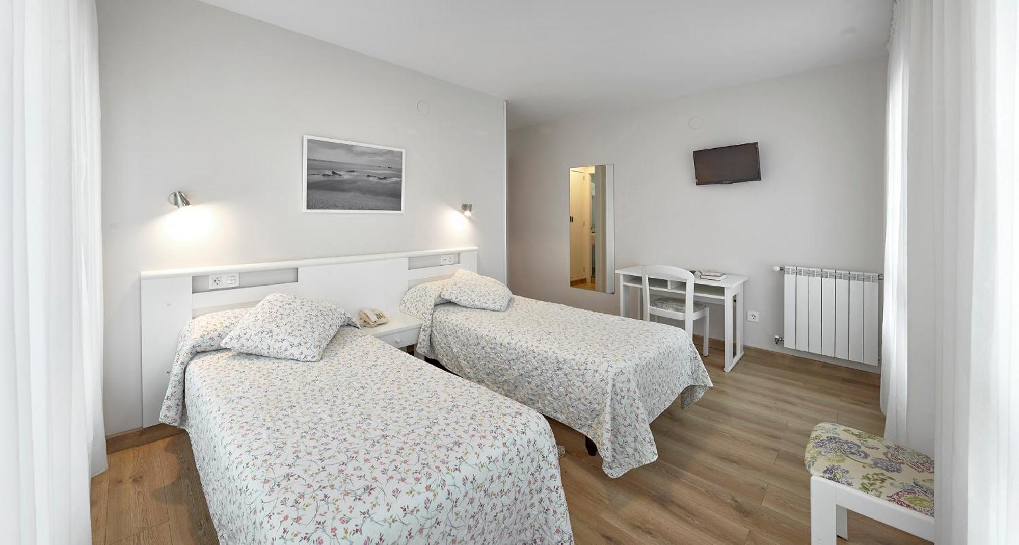 לוארקה Hotel Rico מראה חיצוני תמונה